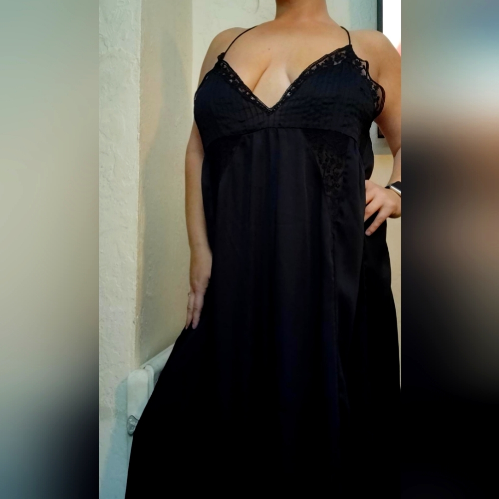 Sara night wear size XL black long
